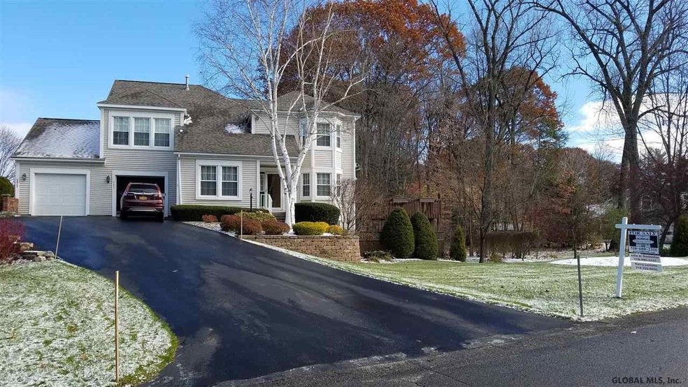 181 Killarney Dr, Schenectady, NY 12309 - photo 1