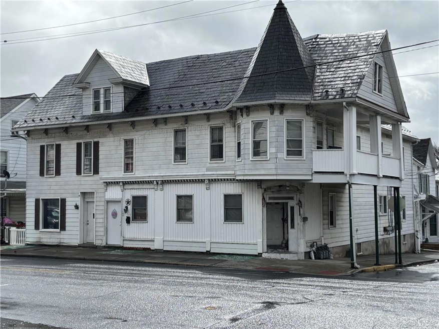 102 E PENNSYLVANIA AVE