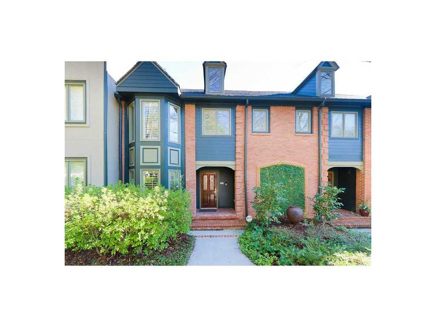 Exterior Front. Gorgeous Townhome in quiet condomi