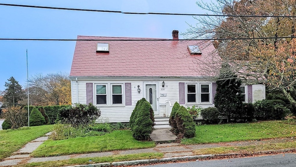 226 Matthew St, New Bedford, MA 02740 - photo 1