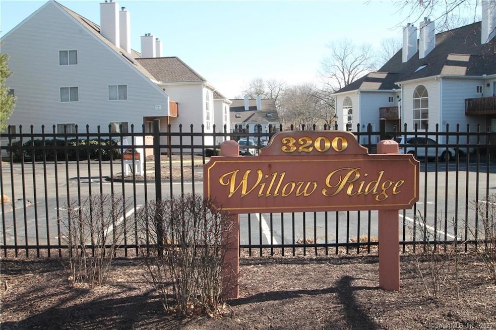 3200 Madison Ave unit 37, Bridgeport, CT 06606 - photo 1