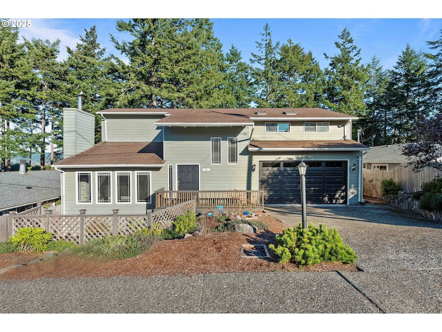 1845 Oak St, North Bend, OR 97459 - photo 1