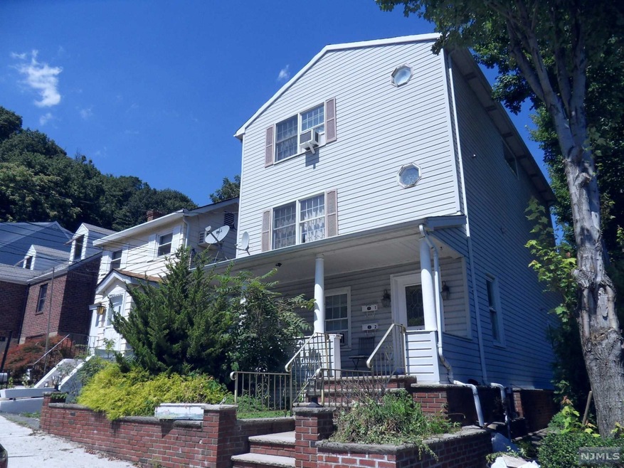 12 Palisade Terrace unit 2nd, Edgewater, NJ 07020 - photo 1