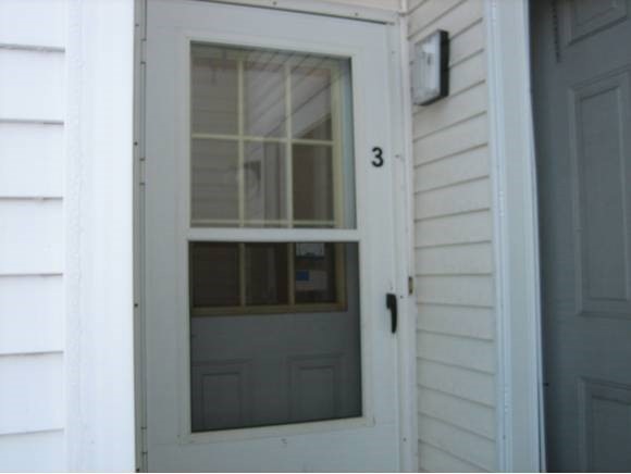 361 Hayward St unit 3, Manchester, NH 03103 - photo 1