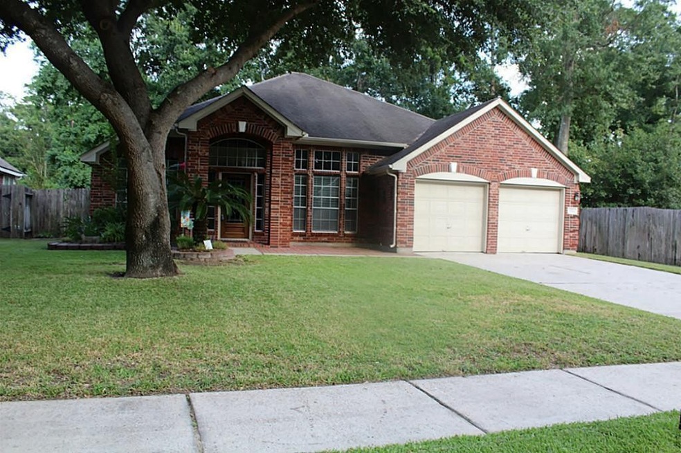 2126 Grovewood Park, Conroe, TX 77385 - photo 1