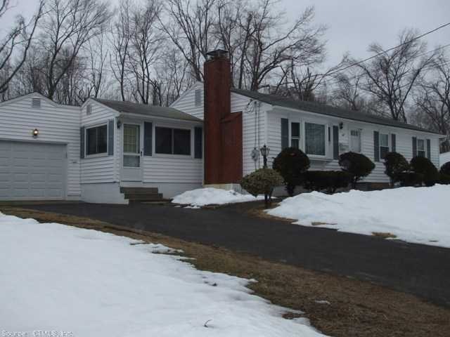 8 Fairfield Rd, Enfield, CT 06082 - photo 1