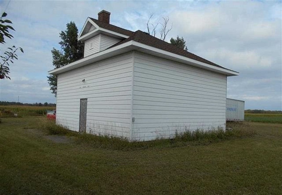 761 N Tonkey Rd, Au Gres, MI 48703 - photo 1