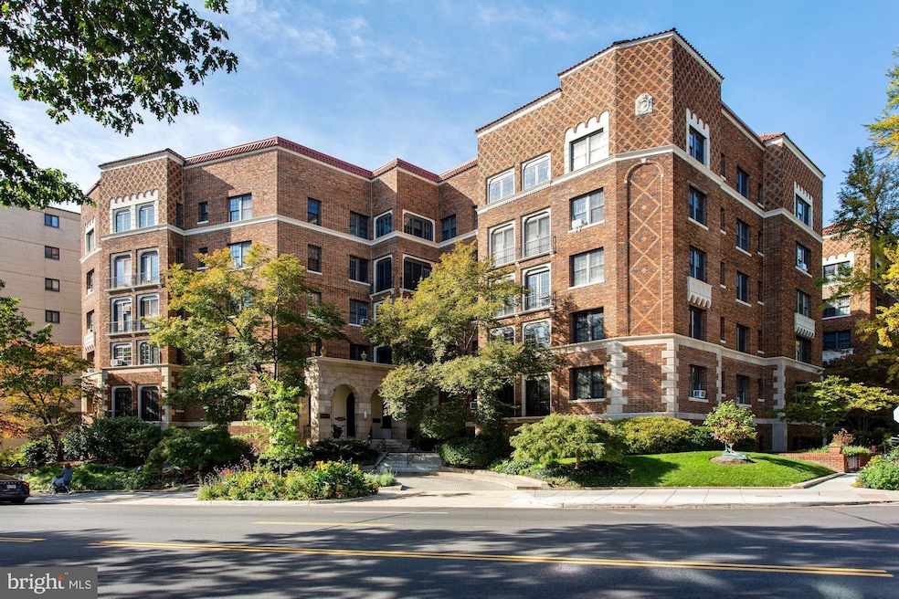 4514 Connecticut Ave NW unit 205, Washington, DC 20008 - photo 1