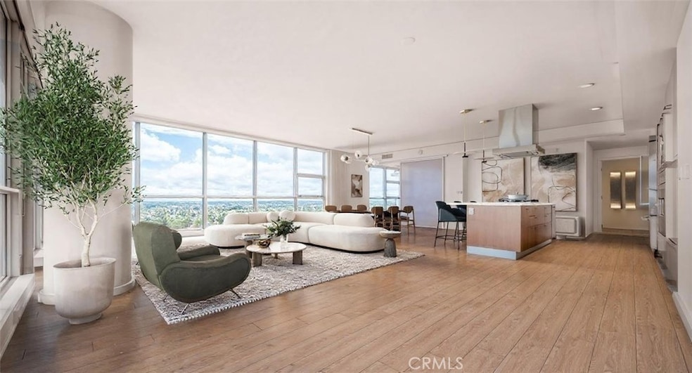 For Sale $919,150 • Co-Listing Agent