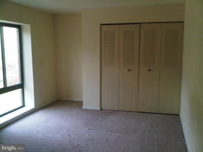 6145 Leesburg Pike unit 308, Falls Church, VA 22041 - photo 1