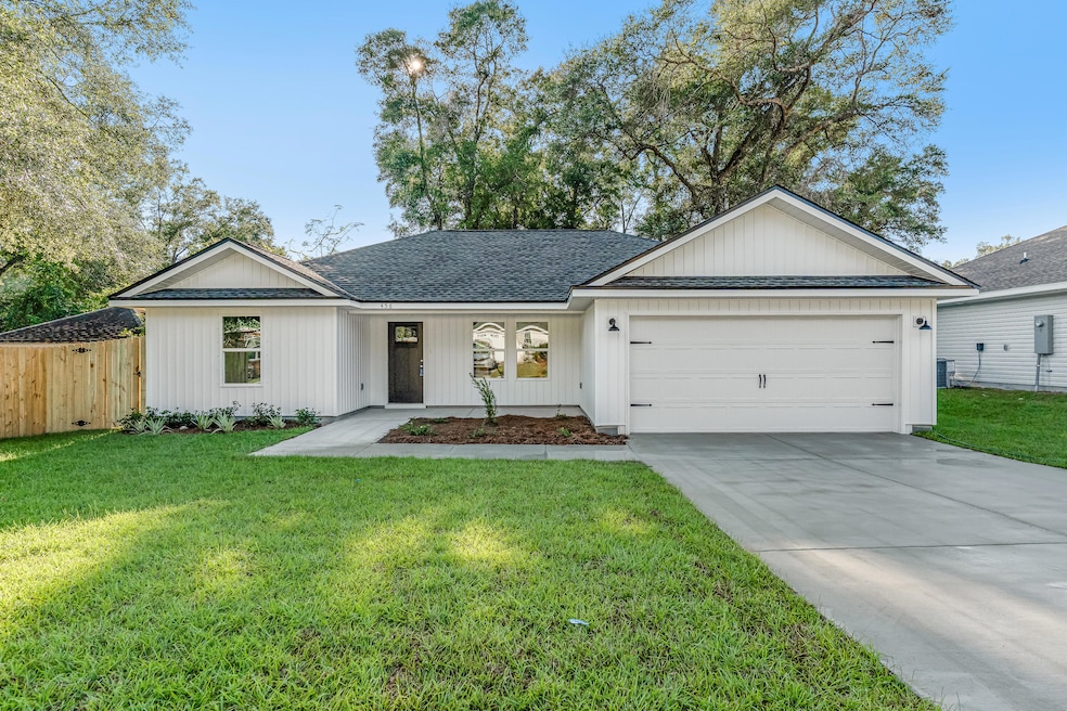 458 Crossland St, Crestview, FL 32539 - photo 1