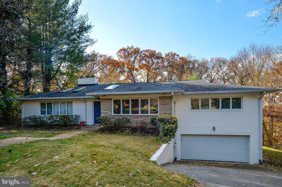 6812 Tulip Hill Terrace, Bethesda, MD 20816 - photo 1