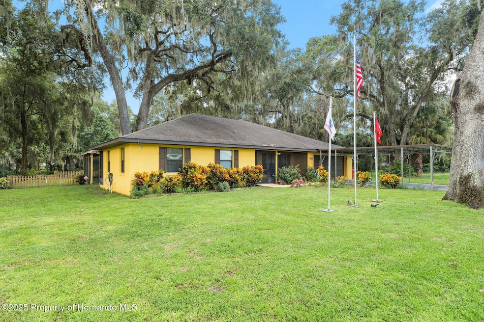 1251 Cr 436, Lake Panasoffkee, FL 33538 - photo 1