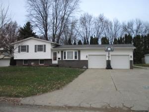 615 W 6th Wilton, IA