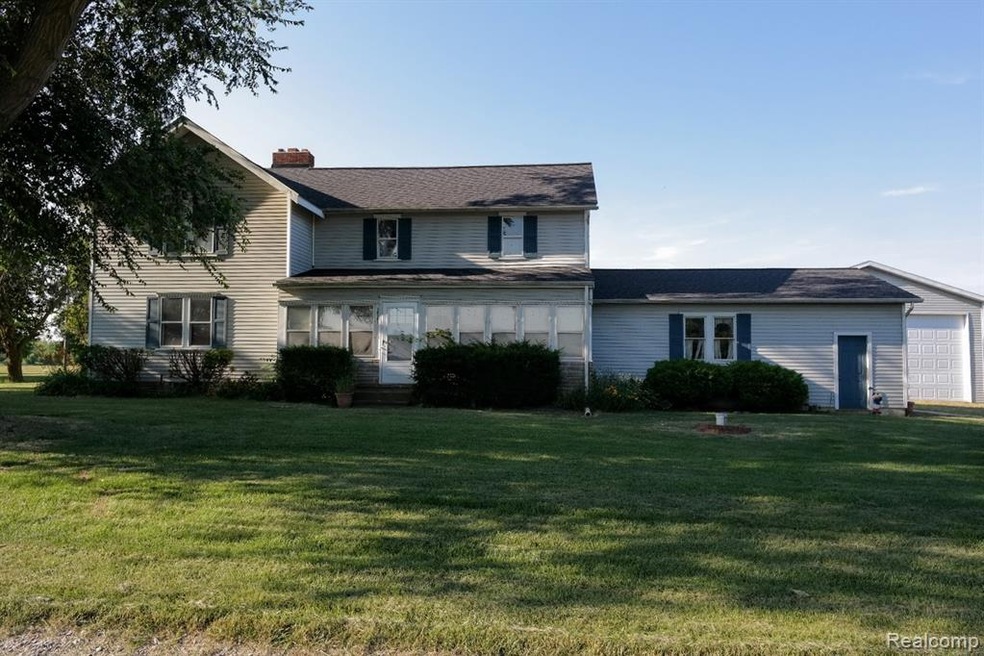 10197 Reid Rd, Swartz Creek, MI 48473 - photo 1