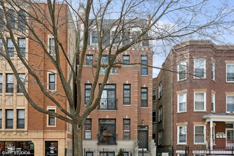 4826 N Damen Ave unit 1, Chicago, IL 60625 - photo 1