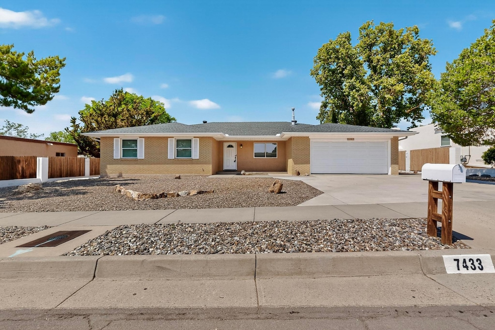7433 Gila Rd NE, Albuquerque, NM 87109 - photo 1