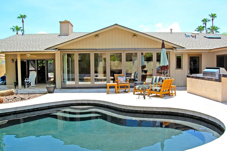 Resort-style home