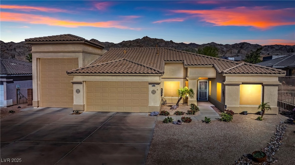 Mediterranean / spanish-style home featuring concr