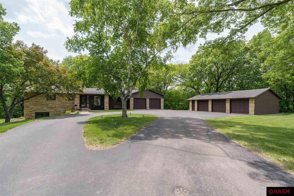 For Sale $599,500 • Co-Listing Agent