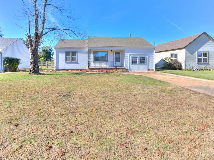 1102 S 9th St, Kingfisher, OK 73750 - photo 1