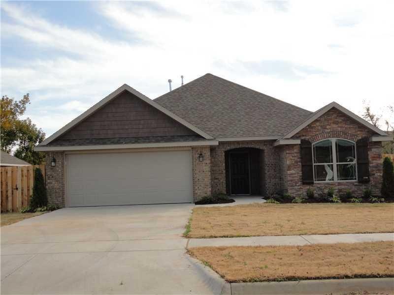 2806 W Vanike Dr, Fayetteville, AR 72704 - photo 1