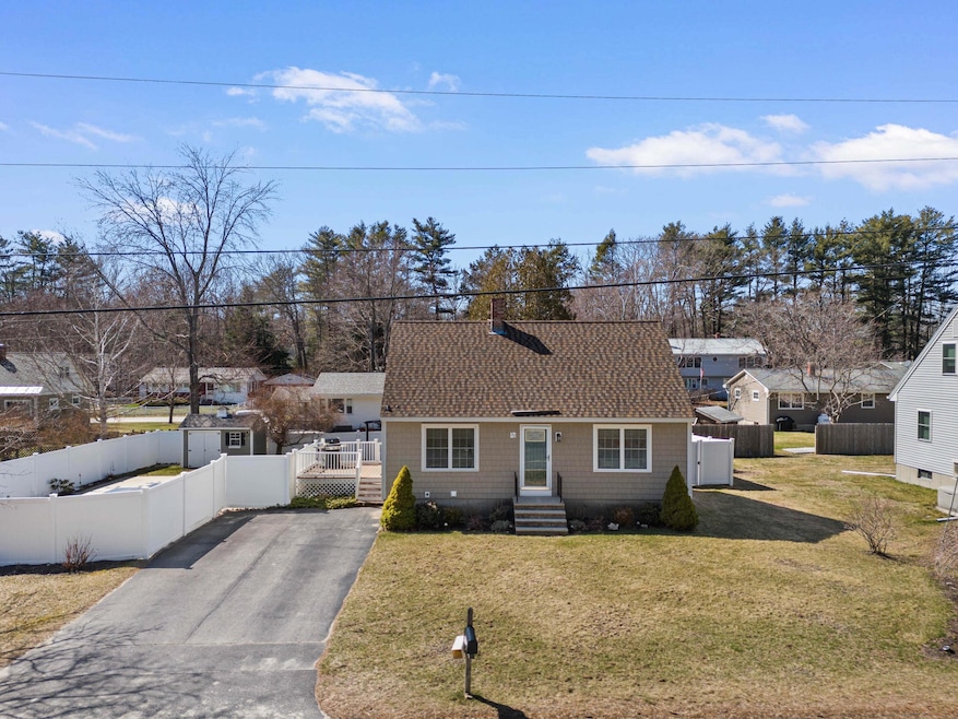 32 Hanson Dr, Topsham, ME 04086 - photo 1