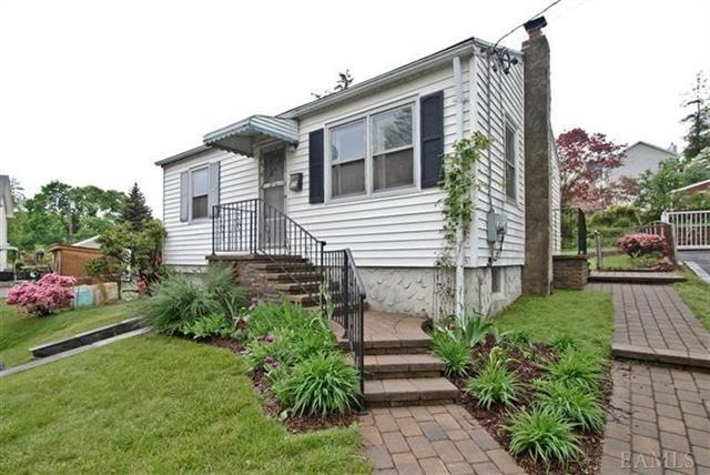 55 Spring St, Tarrytown, NY 10591 - photo 1