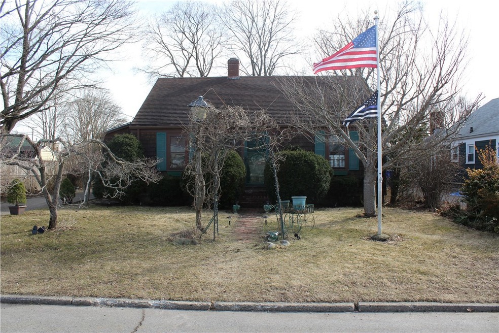 EXTERIOR FRONT