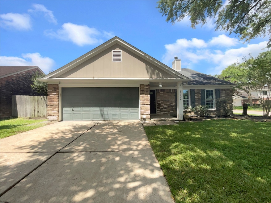 3902 Spring Meadow Dr, Pearland, TX 77584 - photo 1
