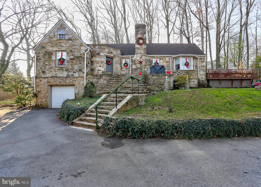 1105 Francis Ave, Halethorpe, MD 21227 - photo 1