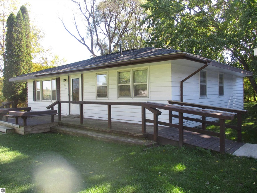 120 Pickett St, Whittemore, MI 48770 - photo 1
