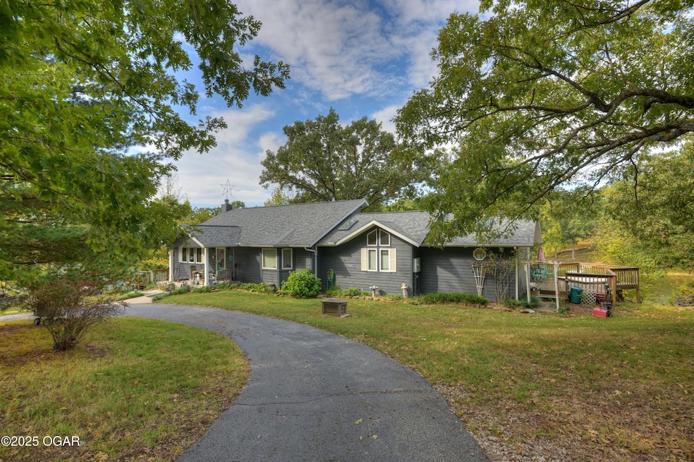 11802 Emden Ln, Seneca, MO 64865 - photo 1