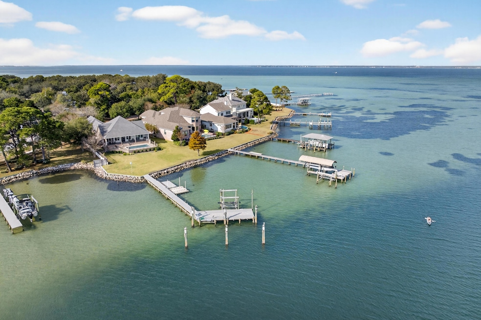 901 Peacocks Point Dr, Destin, FL 32541 - photo 1