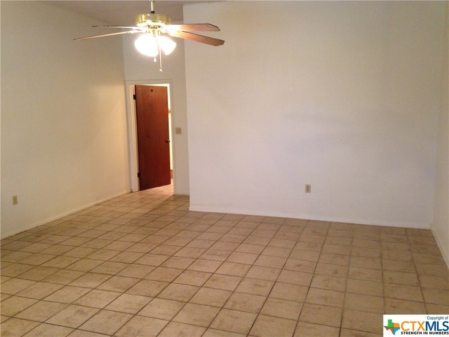 1410 Marlton St unit 5, San Marcos, TX 78666 - photo 1