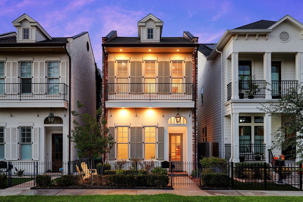 717 E 10th St, Houston, TX 77008 - photo 1