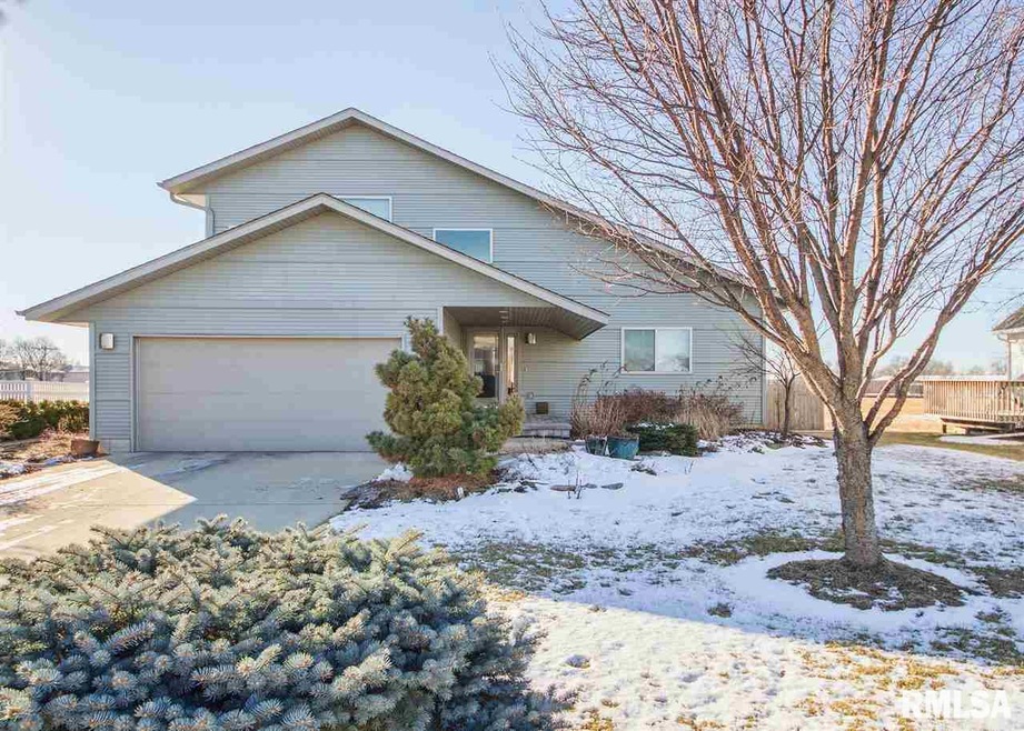 3723 W 44th St, Davenport, IA 52806 - photo 1