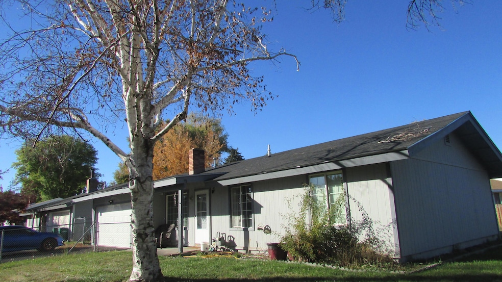 4511 Sturdivant Ave, Klamath Falls, OR 97603 - photo 1