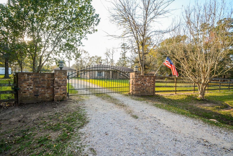 26451 Bayou Tesch Dr, Magnolia, TX 77354 - photo 1