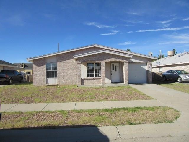 14517 Las Aguilas Dr, Horizon City, TX 79928 - photo 1