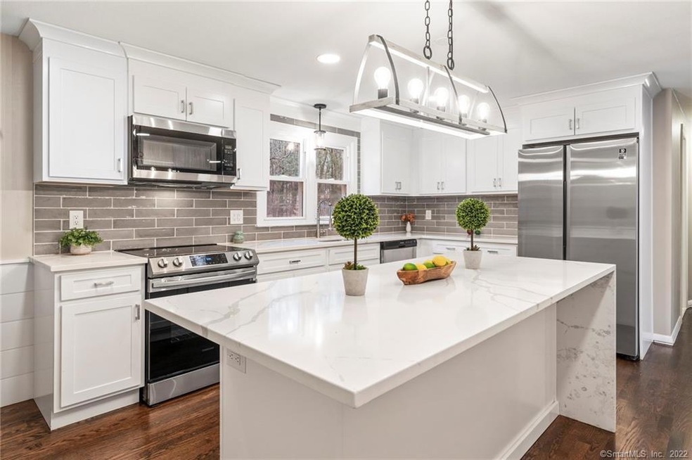 1034 Hebron Ave, Glastonbury, CT 06033 - photo 1