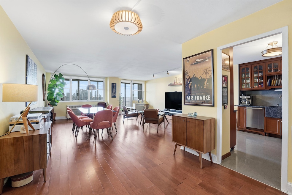 Riviera Towers unit 32E, West New York, NJ 07093 - photo 1