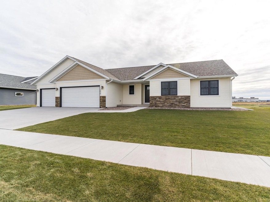 02_1610WaxwingLn_Exterior2_mls