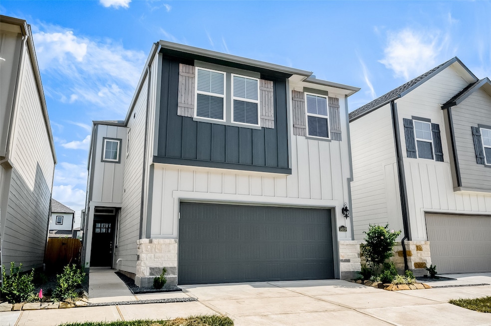 For Sale $339,900 • Co-Listing Agent