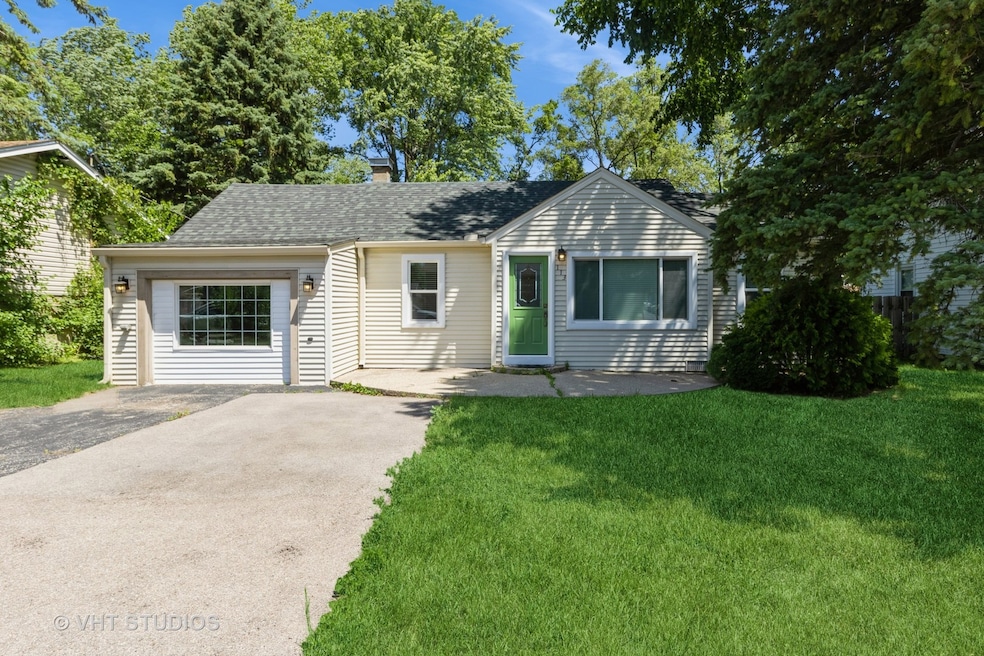 113 Pheasant Trail, Lake In the Hills, IL 60156 - photo 1