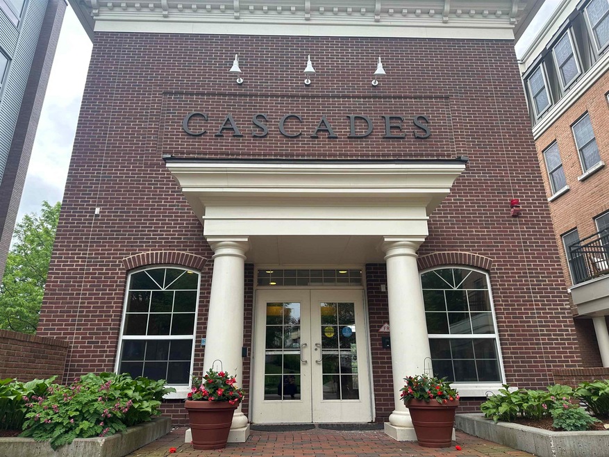 Under Contract $727,000 • Co-Listing Agent