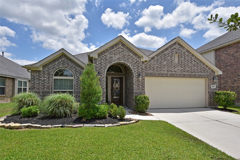 31706 Breezy Retreat Ct, Spring, TX 77386 - photo 1