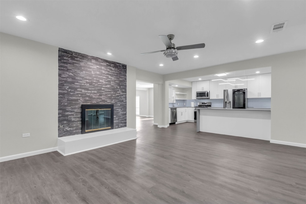 12904 Rosser Rd, Dallas, TX 75244 - photo 1