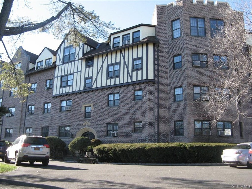1440 Boston Post Rd unit 2I, Larchmont, NY 10538 - photo 1