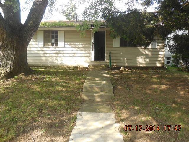 3900 Lynward Rd, Columbus, OH 43228 - photo 1